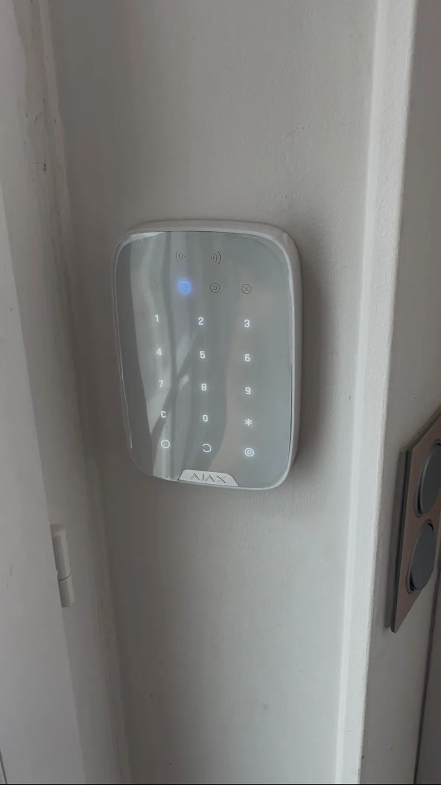 Alarme AJAX installée par Sierra Sécurité