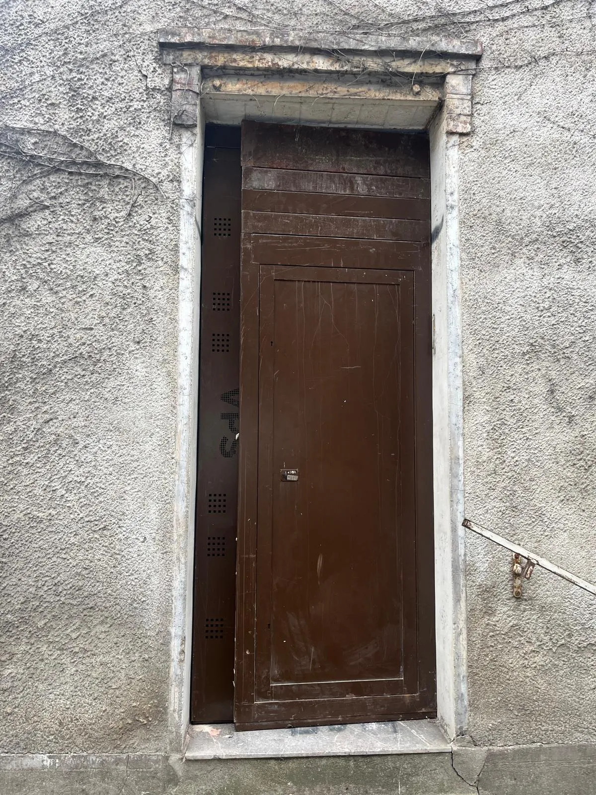 Porte anti-squat Sierra Sécurité